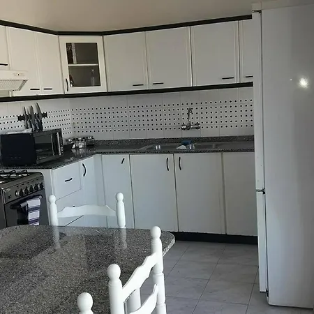 Ray'S Lodge Hostel Naxxar